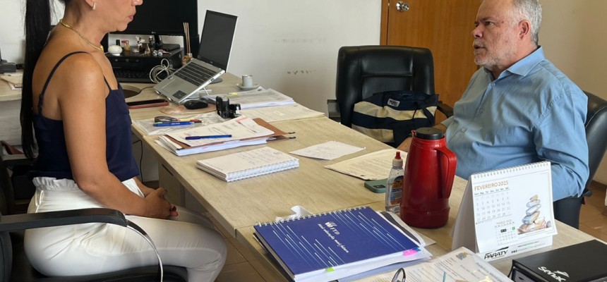 Lineu e secretária de educação