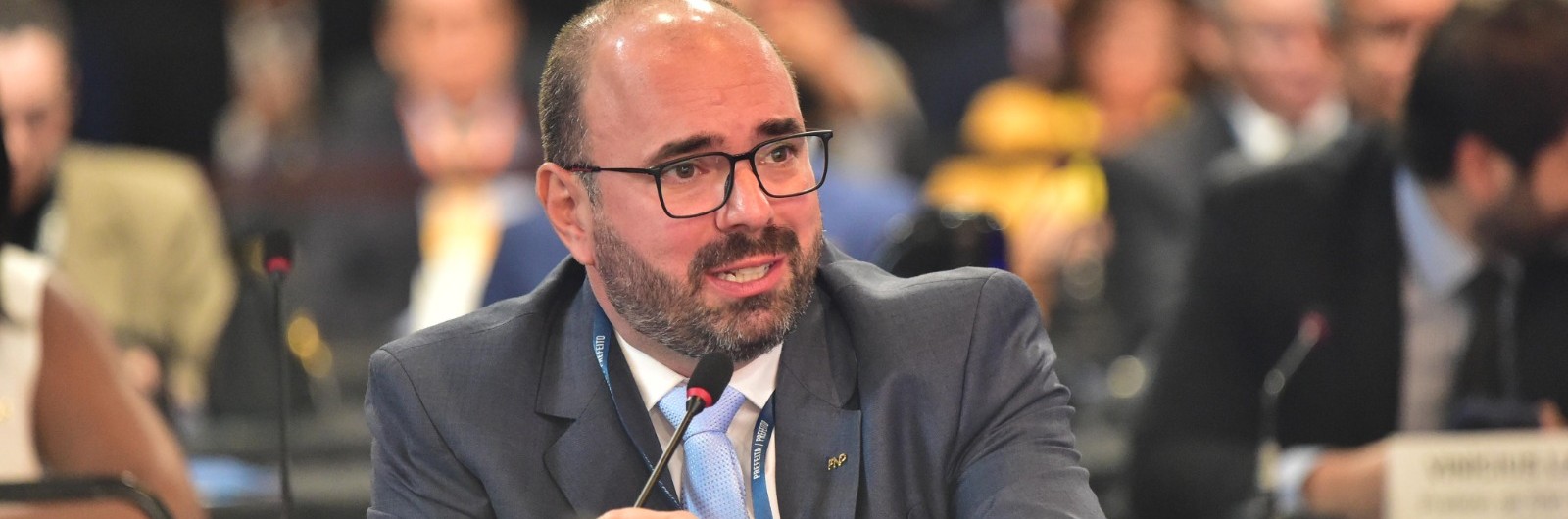 fe2f977b-79ac-46c6-91a1-17d241fb8880